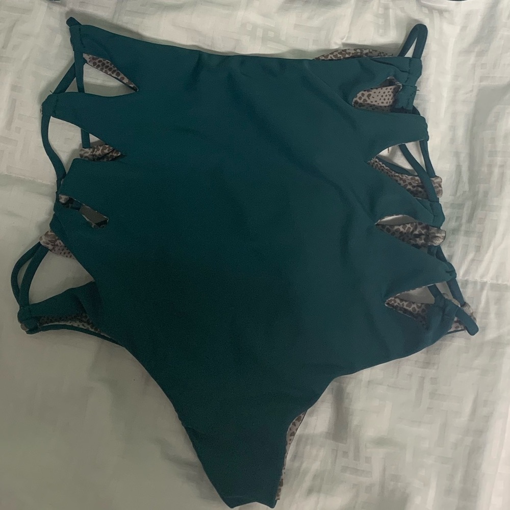 Seaweed queens 🦋$35🦋